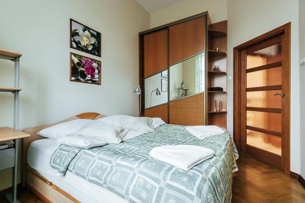 Apartment Echodom Dietla 35